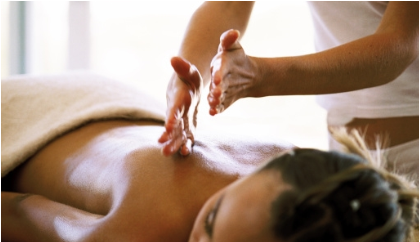 出張マッサージのアロマリンパマッサージ